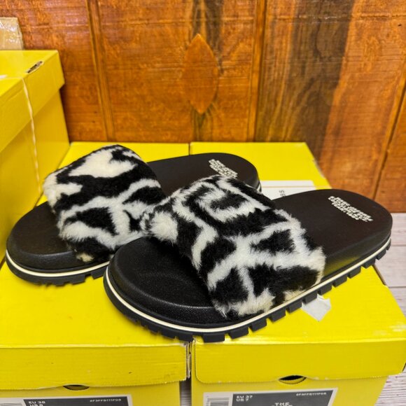 Marc Jacobs The Monogram Teddy Slide – Black/Ivory - Picture 8 of 11